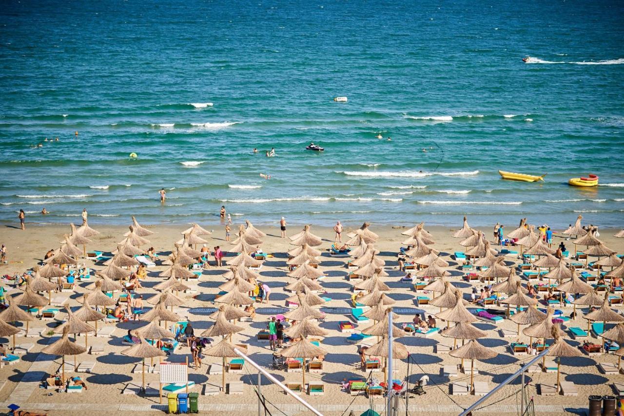 Seascape Apartment Alezzi Spa n Pool Beach Resort Mamaia Exterior foto