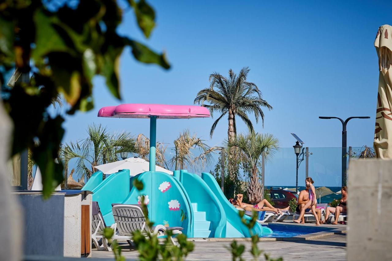 Seascape Apartment Alezzi Spa n Pool Beach Resort Mamaia Exterior foto