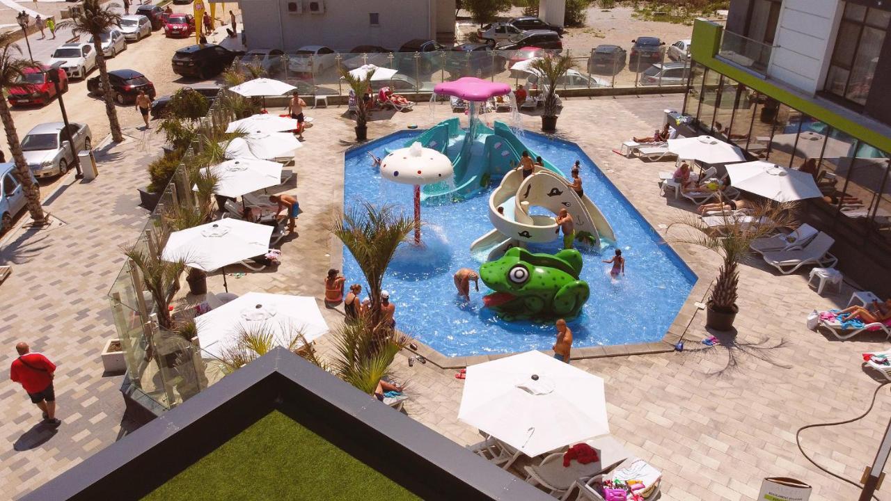 Seascape Apartment Alezzi Spa n Pool Beach Resort Mamaia Exterior foto